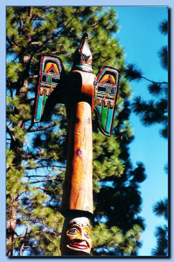 2 093 Totem Traditional Archive 009